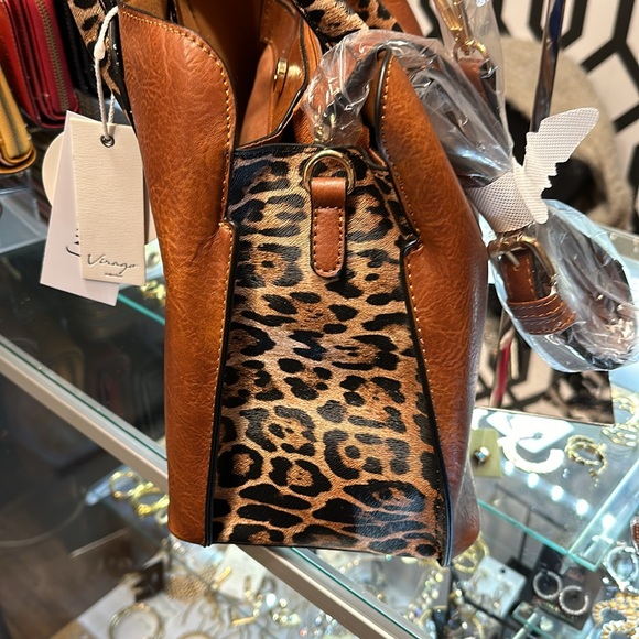 Leopard shoulder Handbag by Virago collection - Picture 4 of 15